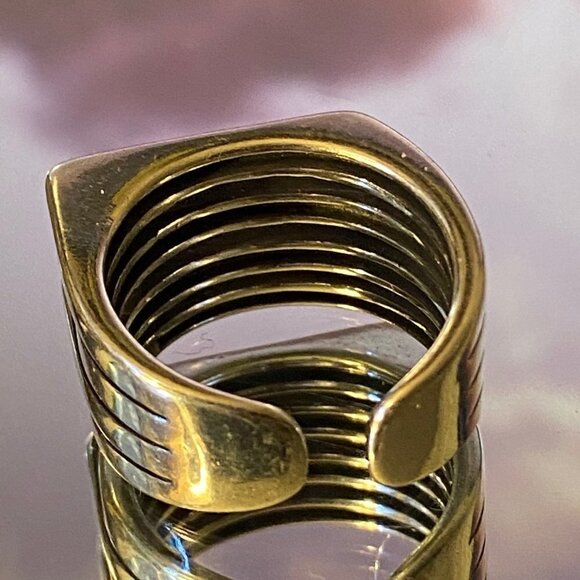 New Multi-Layer Irregular Trapezoid Squared Ring - Picture 7 of 8